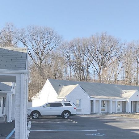 Ramsey Inn & Suites Buitenkant foto